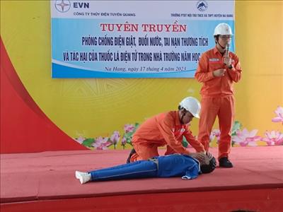 Công ty Thủy điện Tuyên Quang tuyên truyền phòng chống đuối nước, điện giật và sử dụng tiết kiệm điện