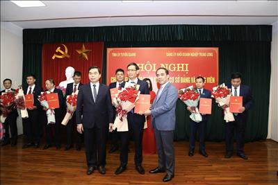 Đảng bộ Công ty Thuỷ điện Tuyên Quang chuyển về trực thuộc Đảng bộ Tập đoàn Điện lực Việt Nam