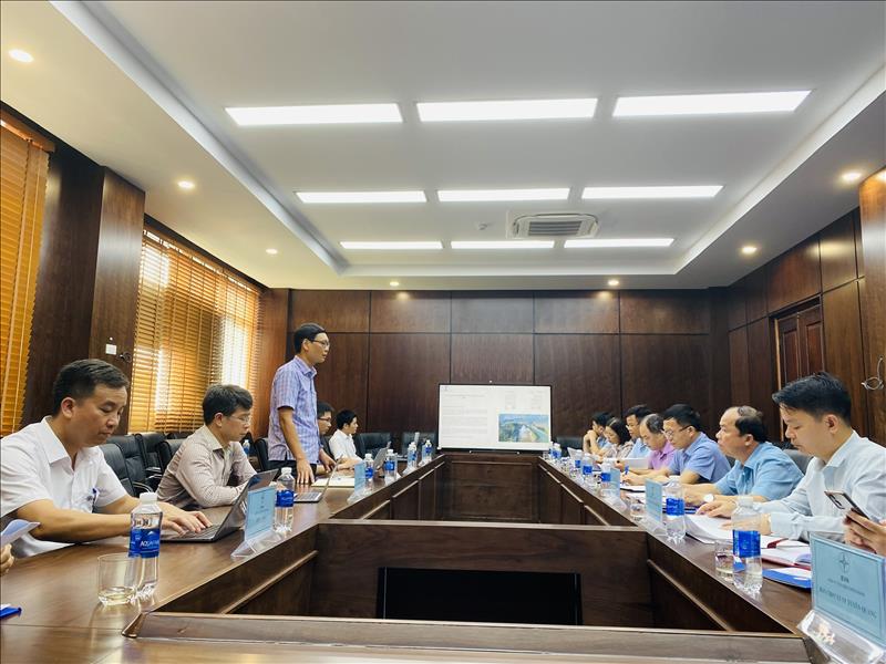 Công ty Thủy điện Tuyên Quang tổ chức họp về công tác vận hành hồ chứa năm 2023