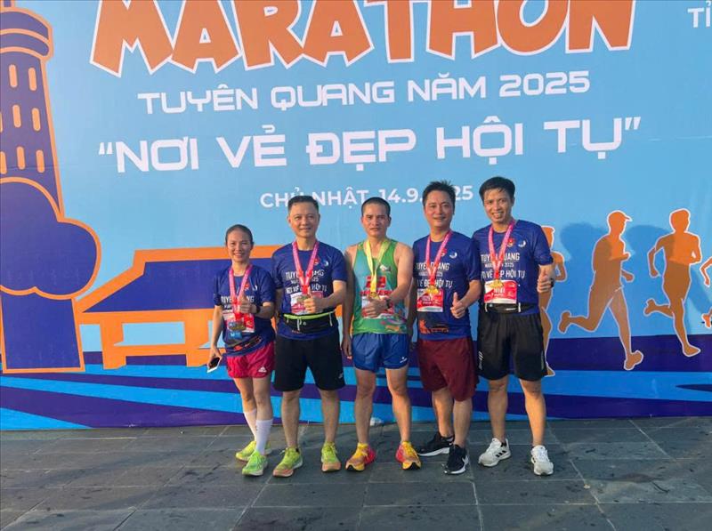 CBCNV Thủy điện Tuyên Quang tích cực tham gia giải chạy Marathon 