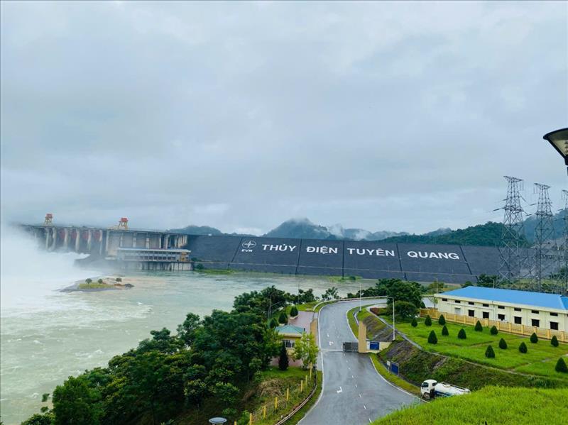 Ứng phó song bão: Thủy điện Tuyên Quang đảm bảo cho an toàn công trình và góp phần cắt giảm lũ cho hạ du
